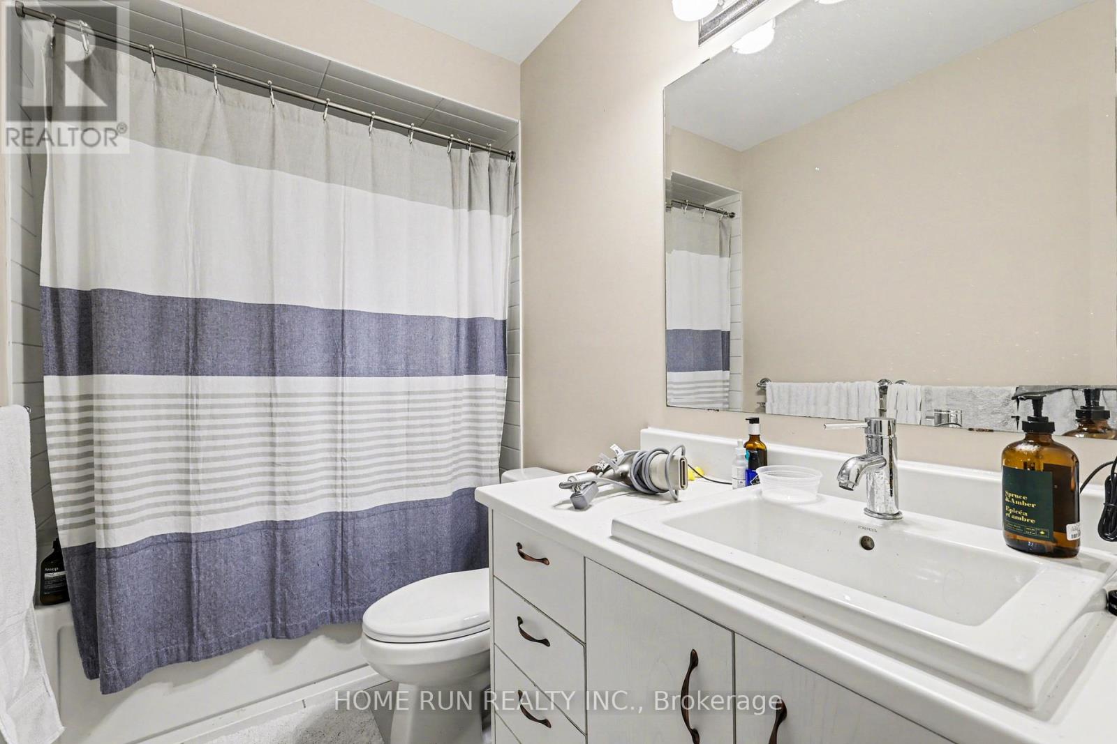 257 Dolce Crescent Property Photo 17