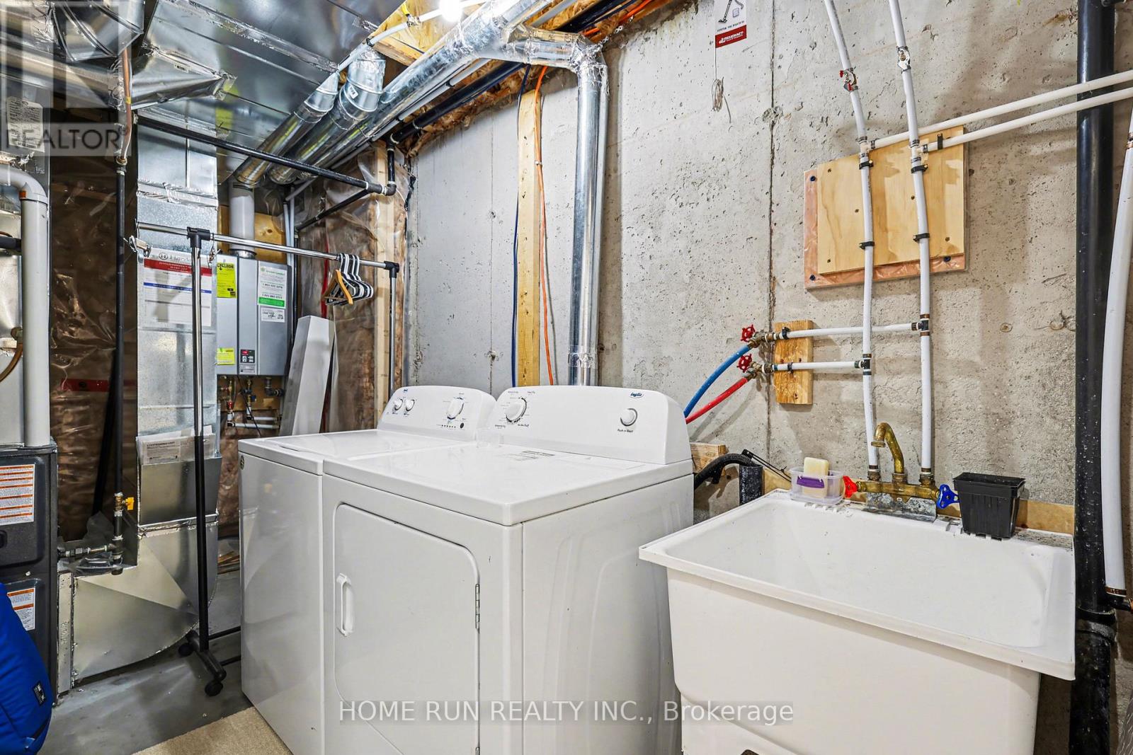 257 Dolce Crescent Property Photo 20