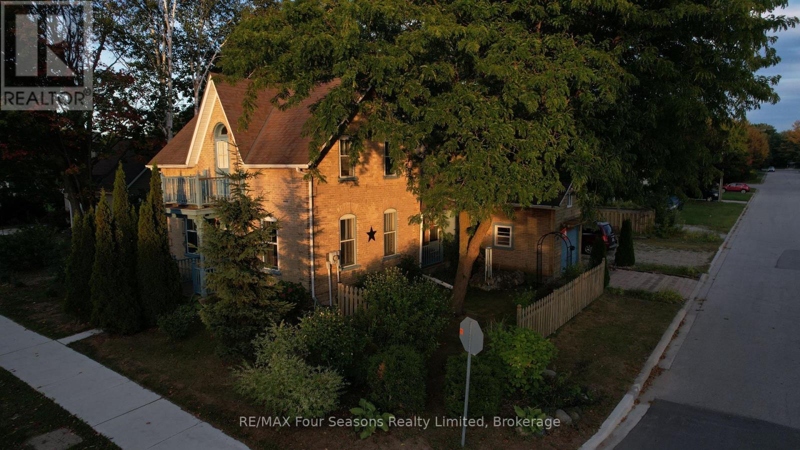 573 Bricker Street Property Photo 1