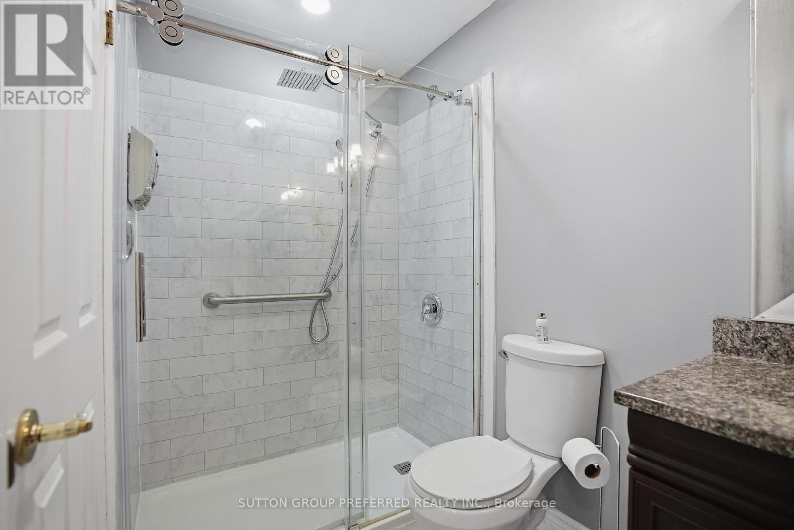 17 - 1500 Richmond Street Property Photo 27