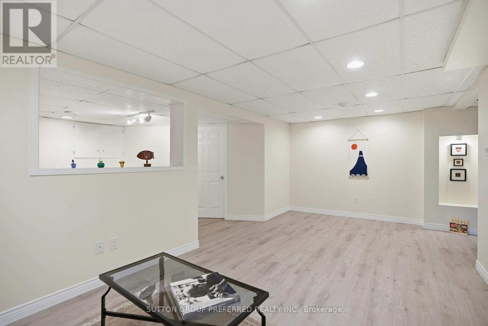 17 - 1500 Richmond Street Property Photo 36