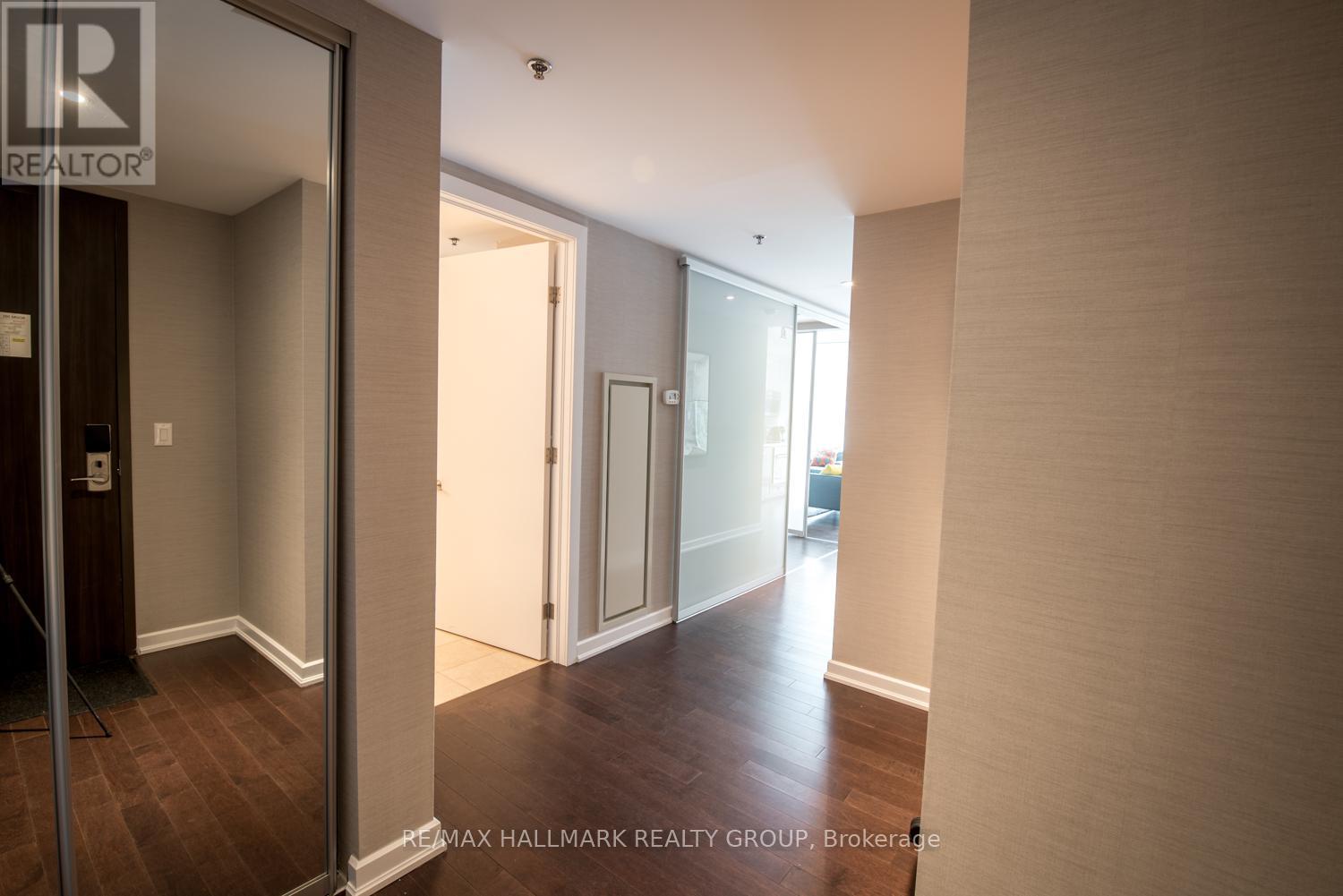 201 - 300 Lisgar Street Property Photo 5