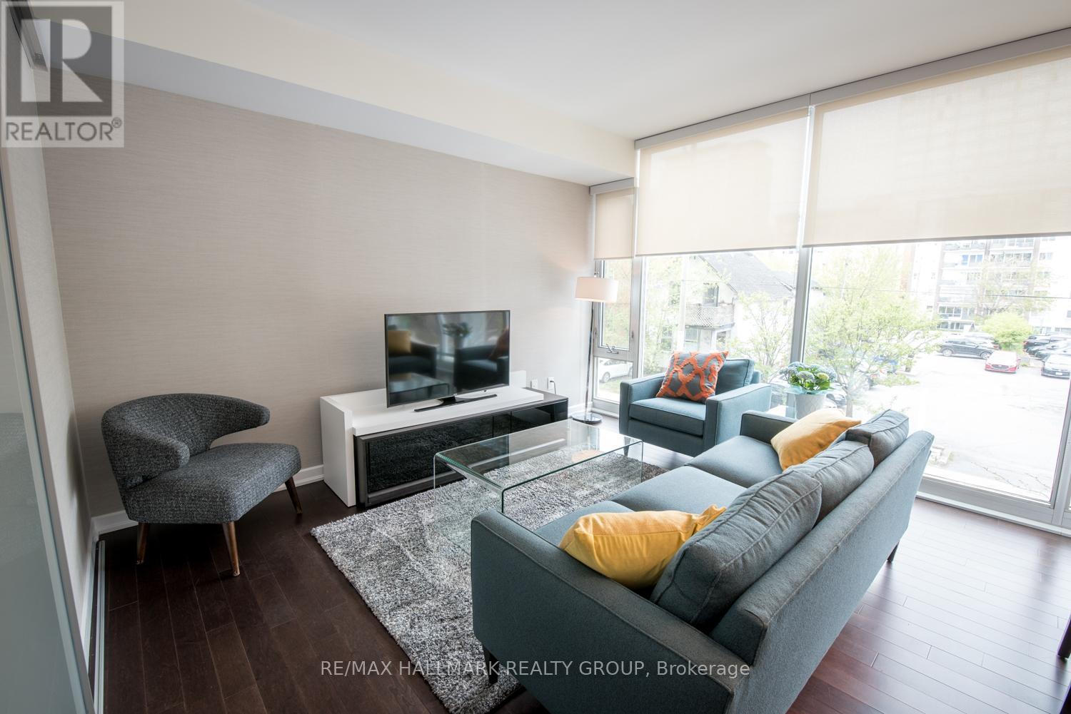 201 - 300 Lisgar Street Property Photo 12