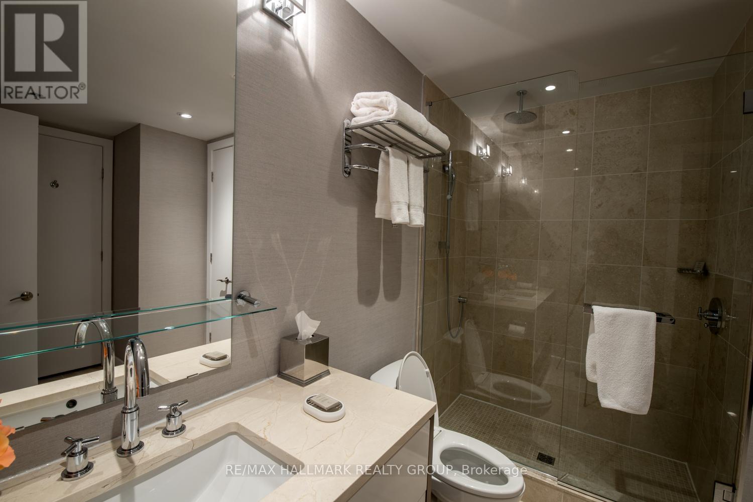 201 - 300 Lisgar Street Property Photo 18
