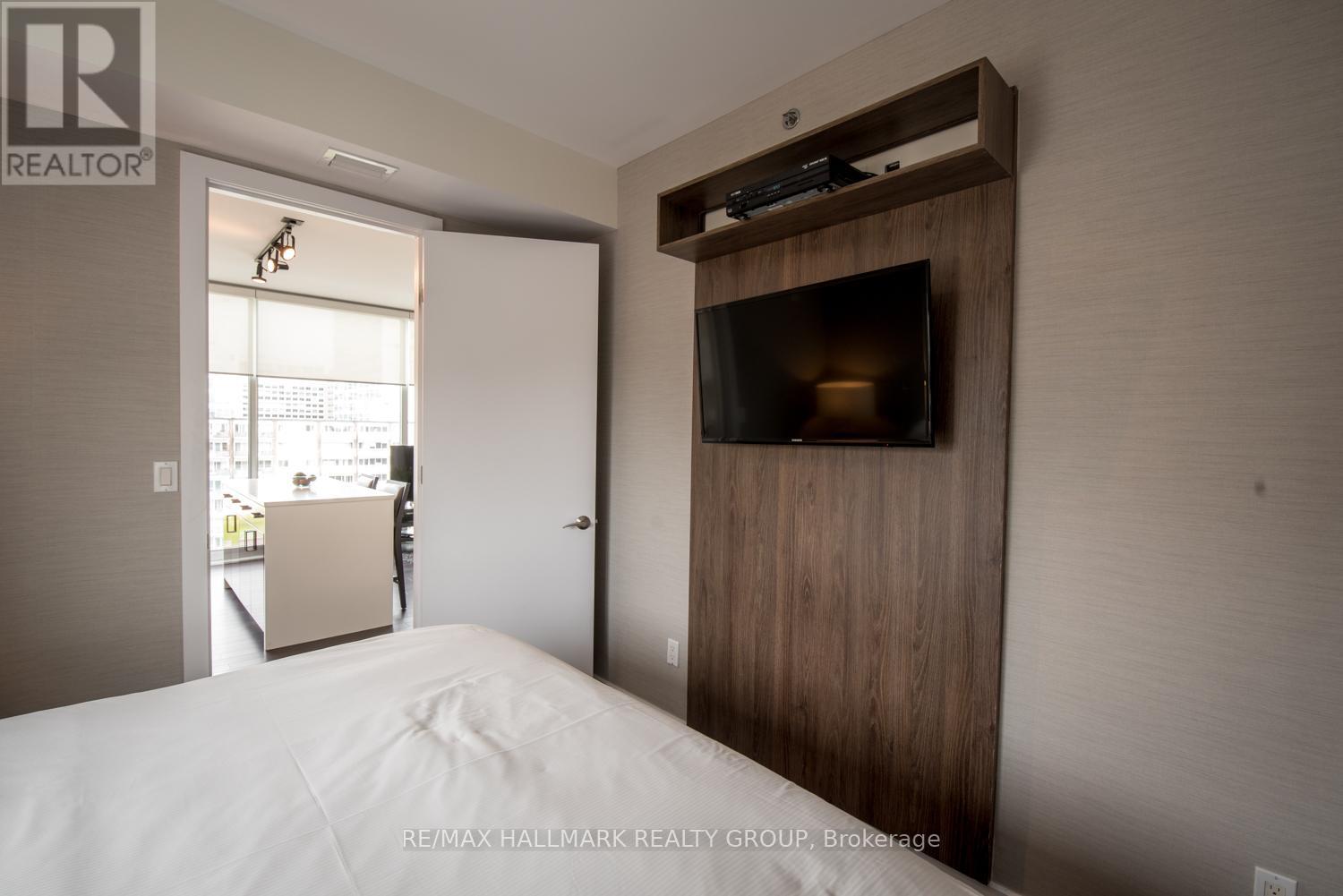 1111 - 300 Lisgar Street Property Photo 14