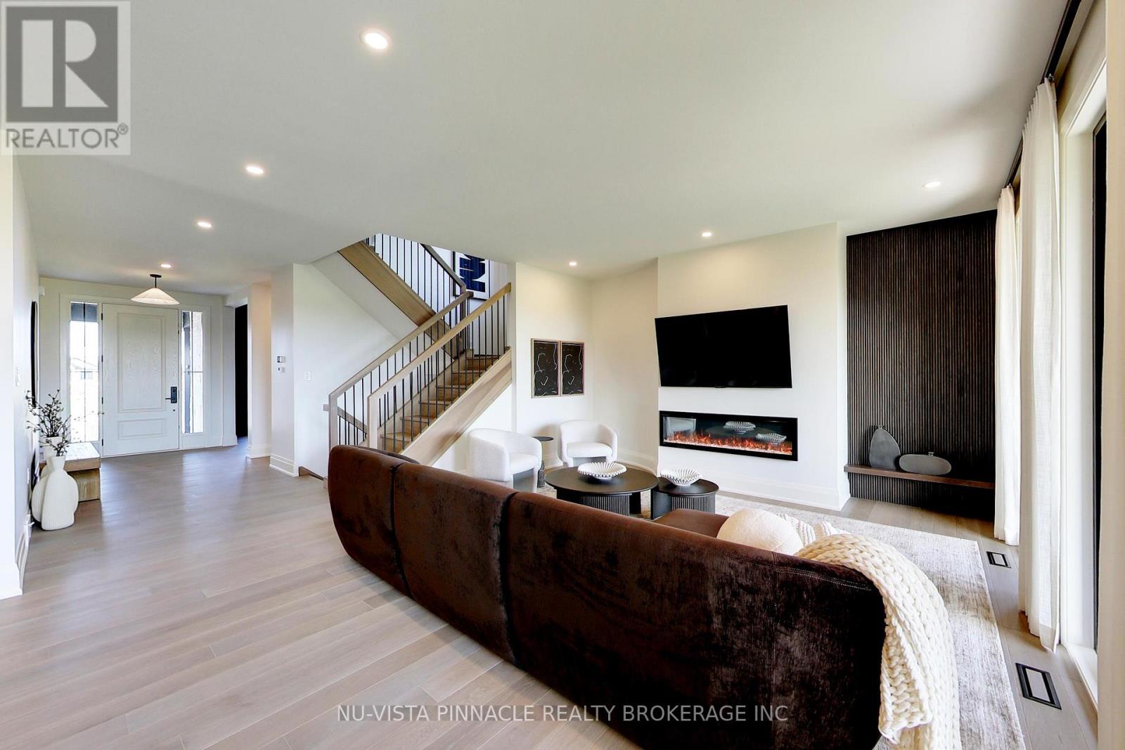 1643 Upper West Avenue Property Photo 6