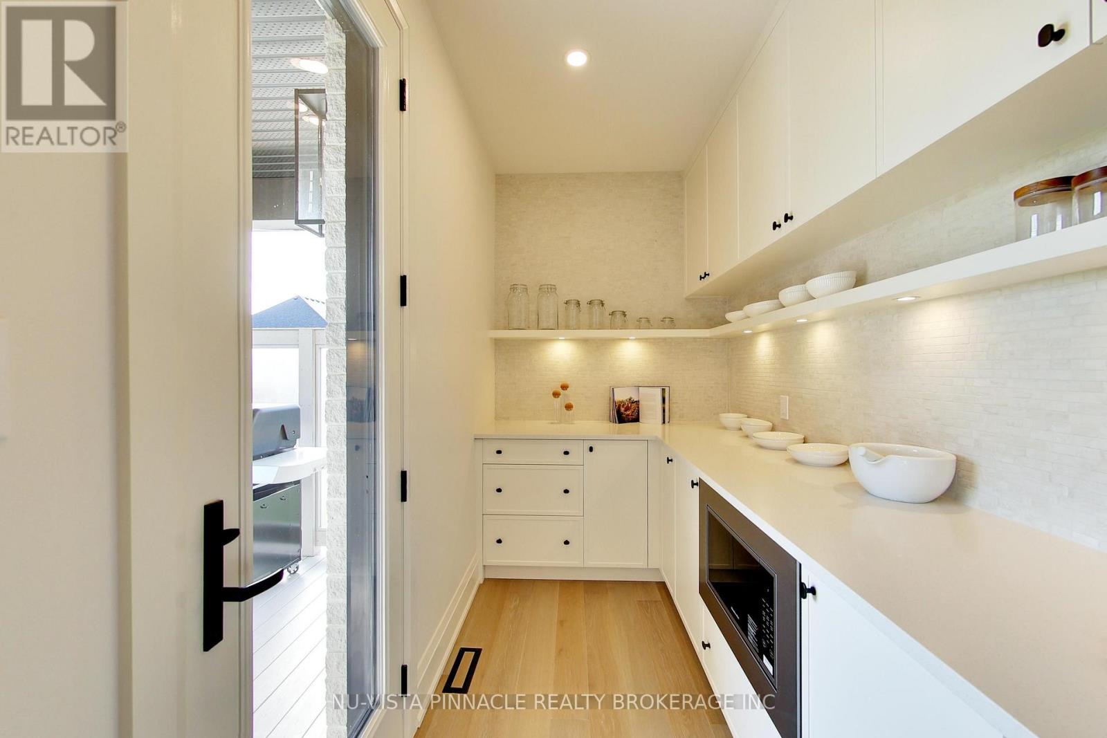 1643 Upper West Avenue Property Photo 14