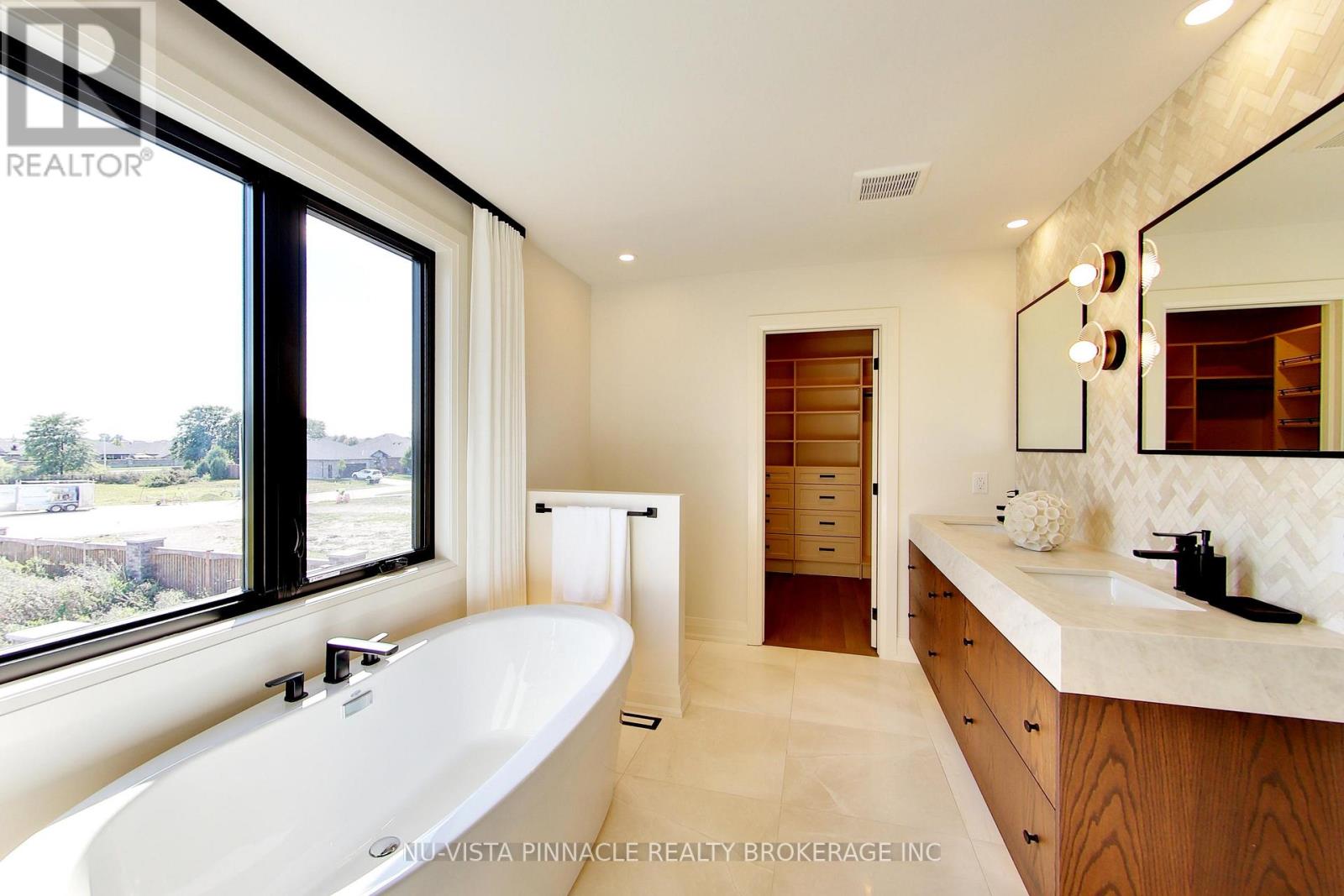 1643 Upper West Avenue Property Photo 20