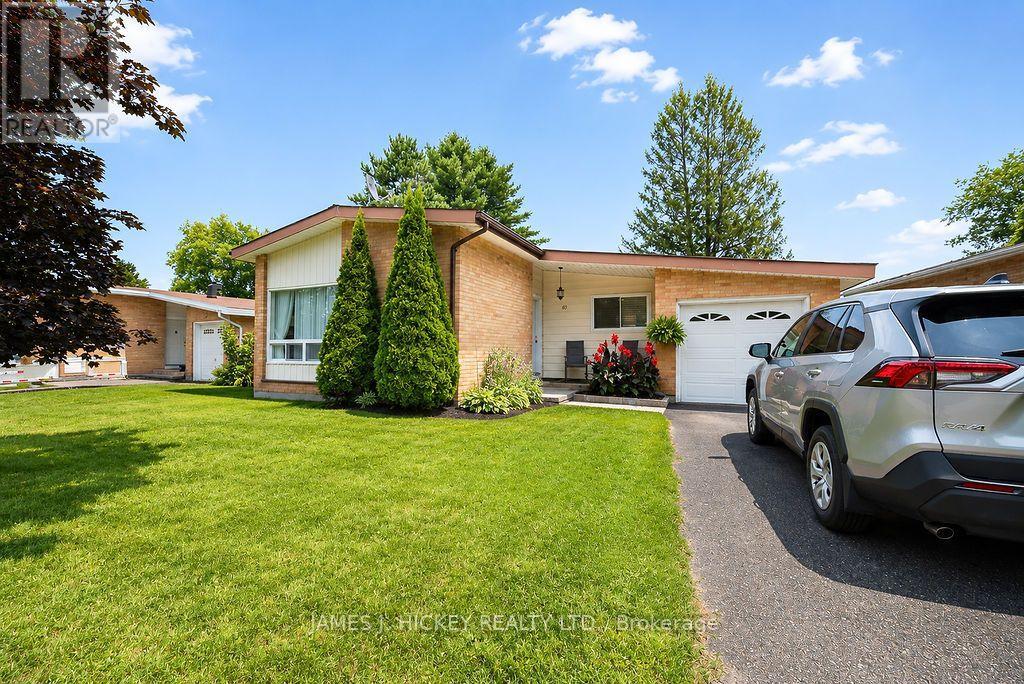 80 Frontenac Crescent Property Photo 1