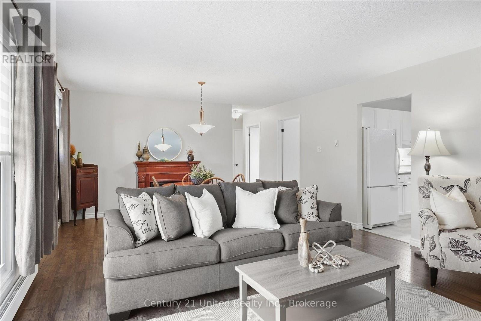 202 - 2406 Mountland Drive Property Photo 16