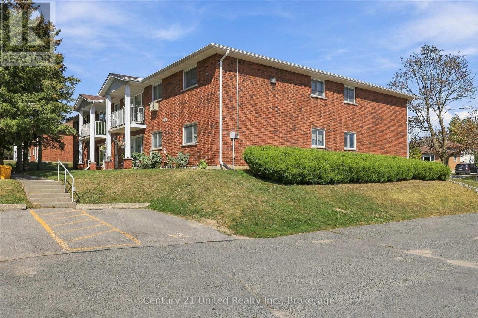 202 - 2406 Mountland Drive Property Photo 39