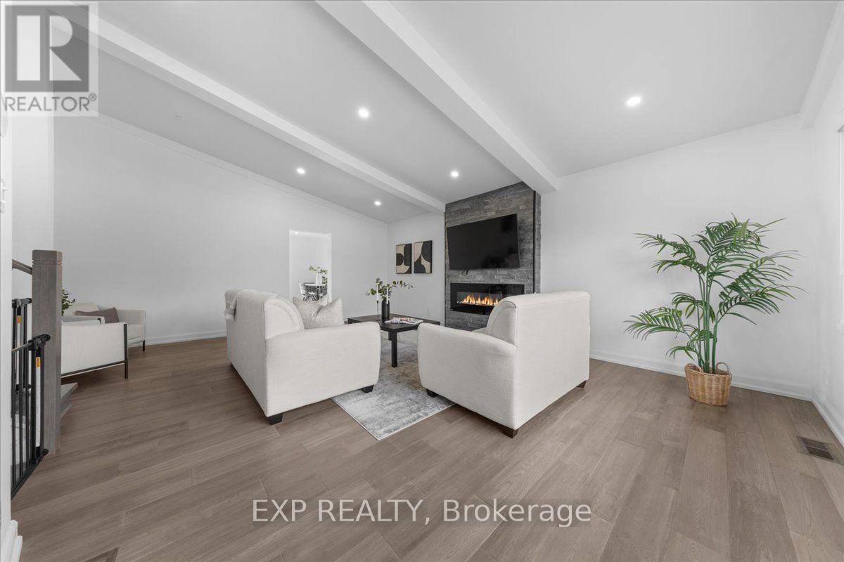 2940 Prince Of Wales Drive Property Photo 3