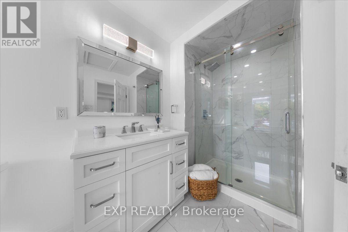 2940 Prince Of Wales Drive Property Photo 20