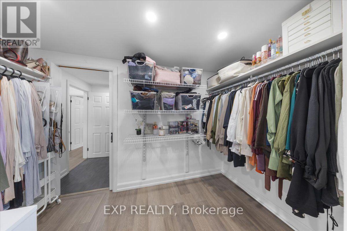 2940 Prince Of Wales Drive Property Photo 21