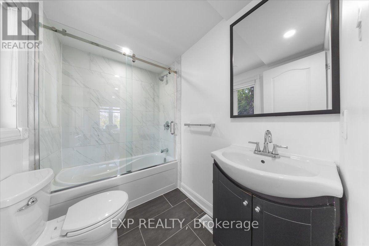 2940 Prince Of Wales Drive Property Photo 26
