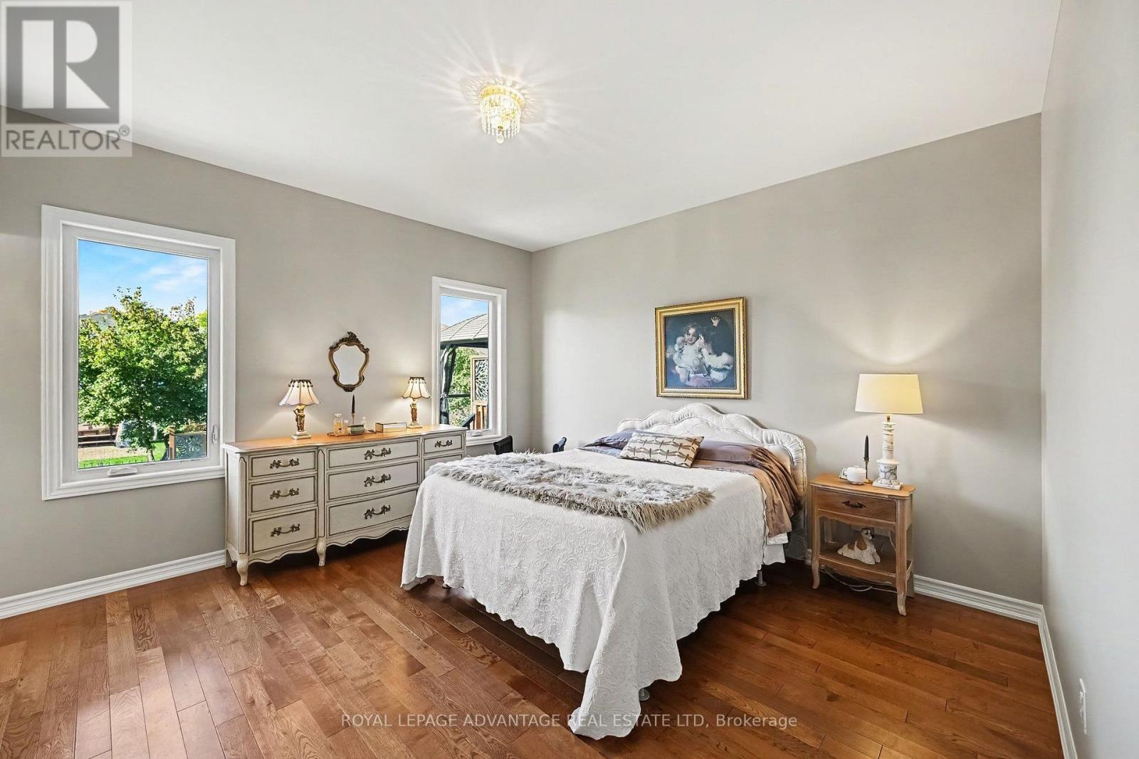 20 Senators Gate Property Photo 19