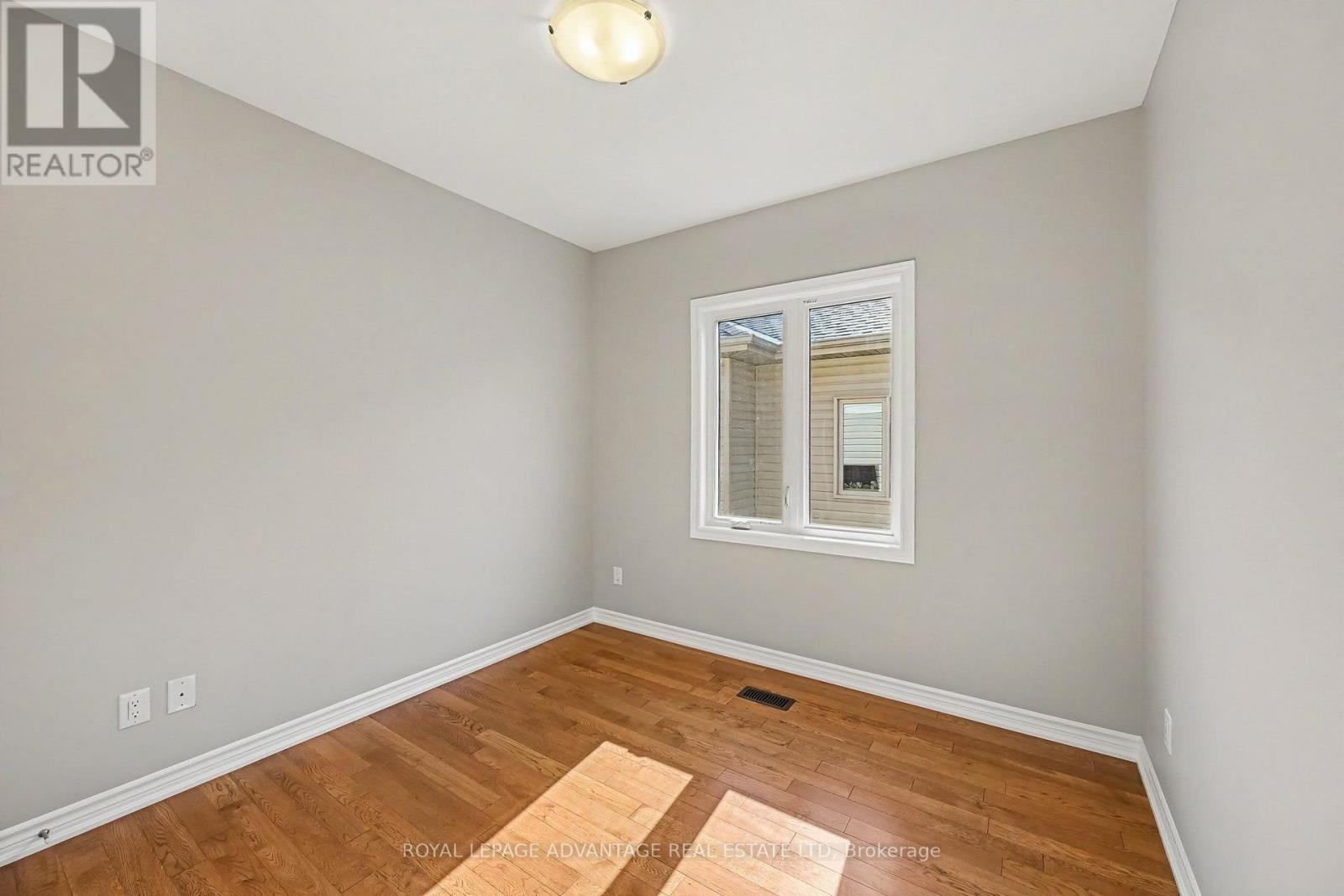 20 Senators Gate Property Photo 24