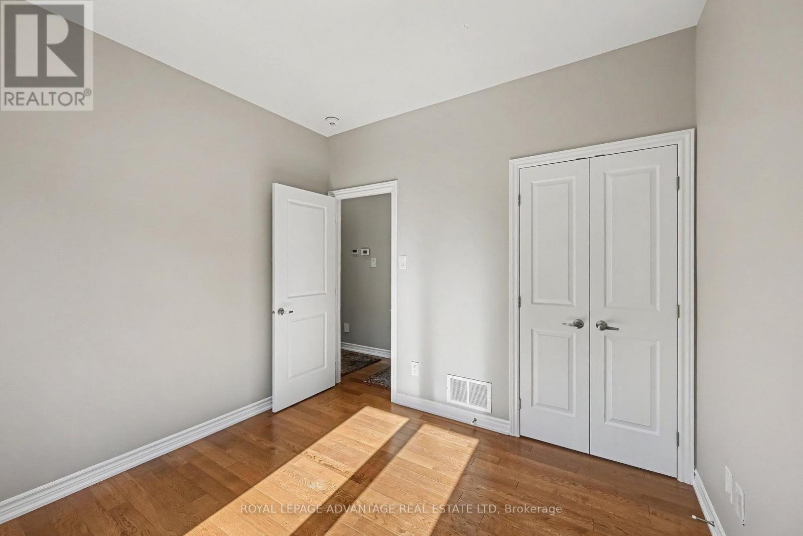 20 Senators Gate Property Photo 25