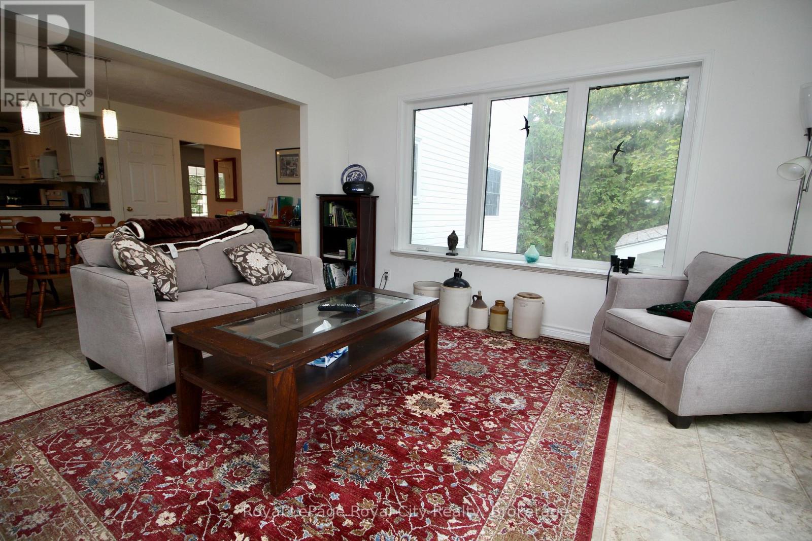 8 Brock Street Property Photo 10