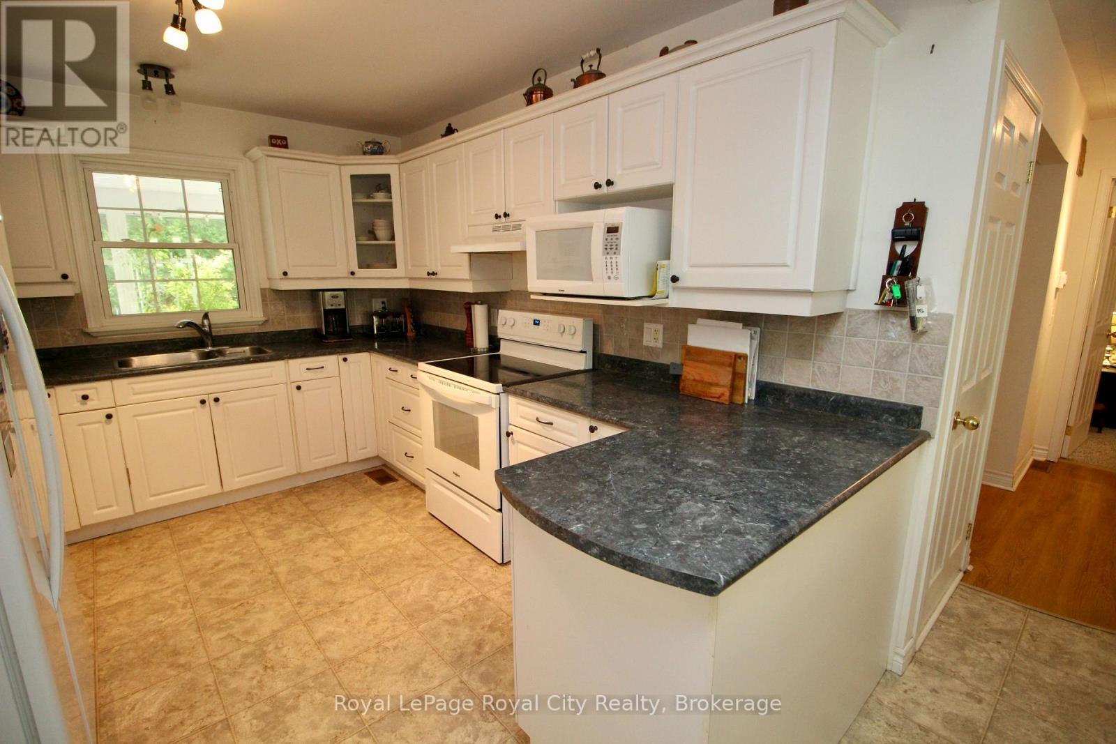 8 Brock Street Property Photo 15
