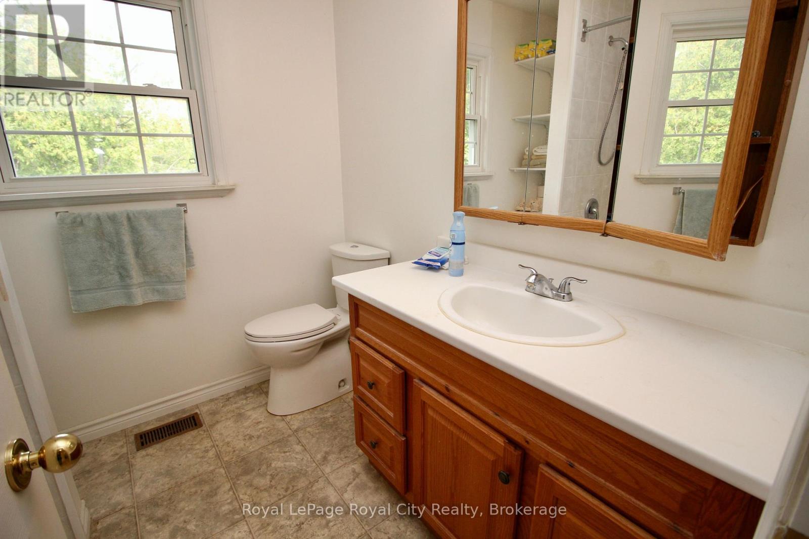 8 Brock Street Property Photo 31