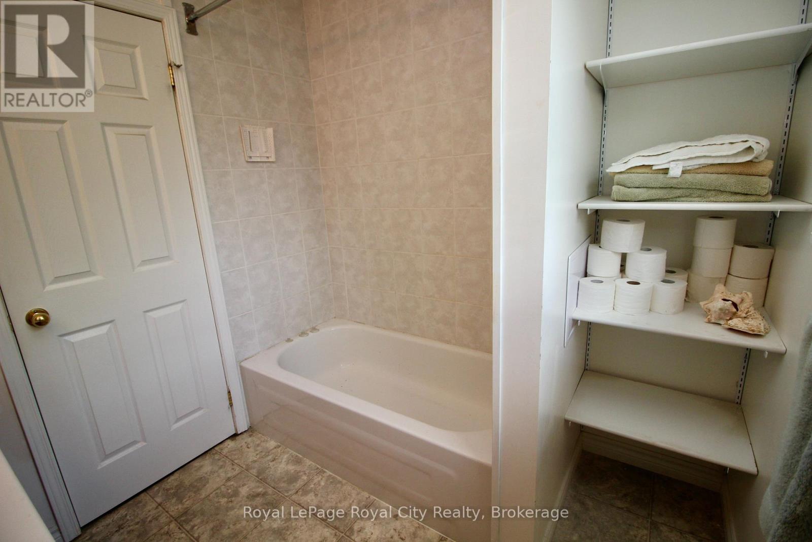 8 Brock Street Property Photo 32