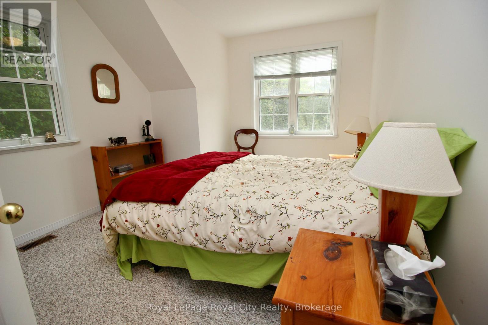 8 Brock Street Property Photo 35