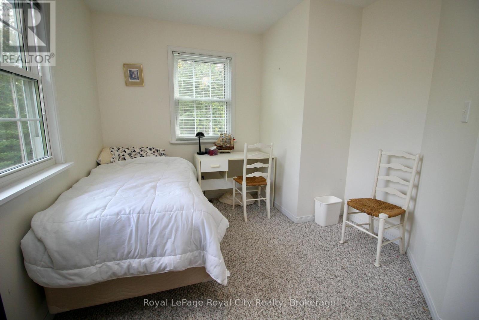 8 Brock Street Property Photo 37