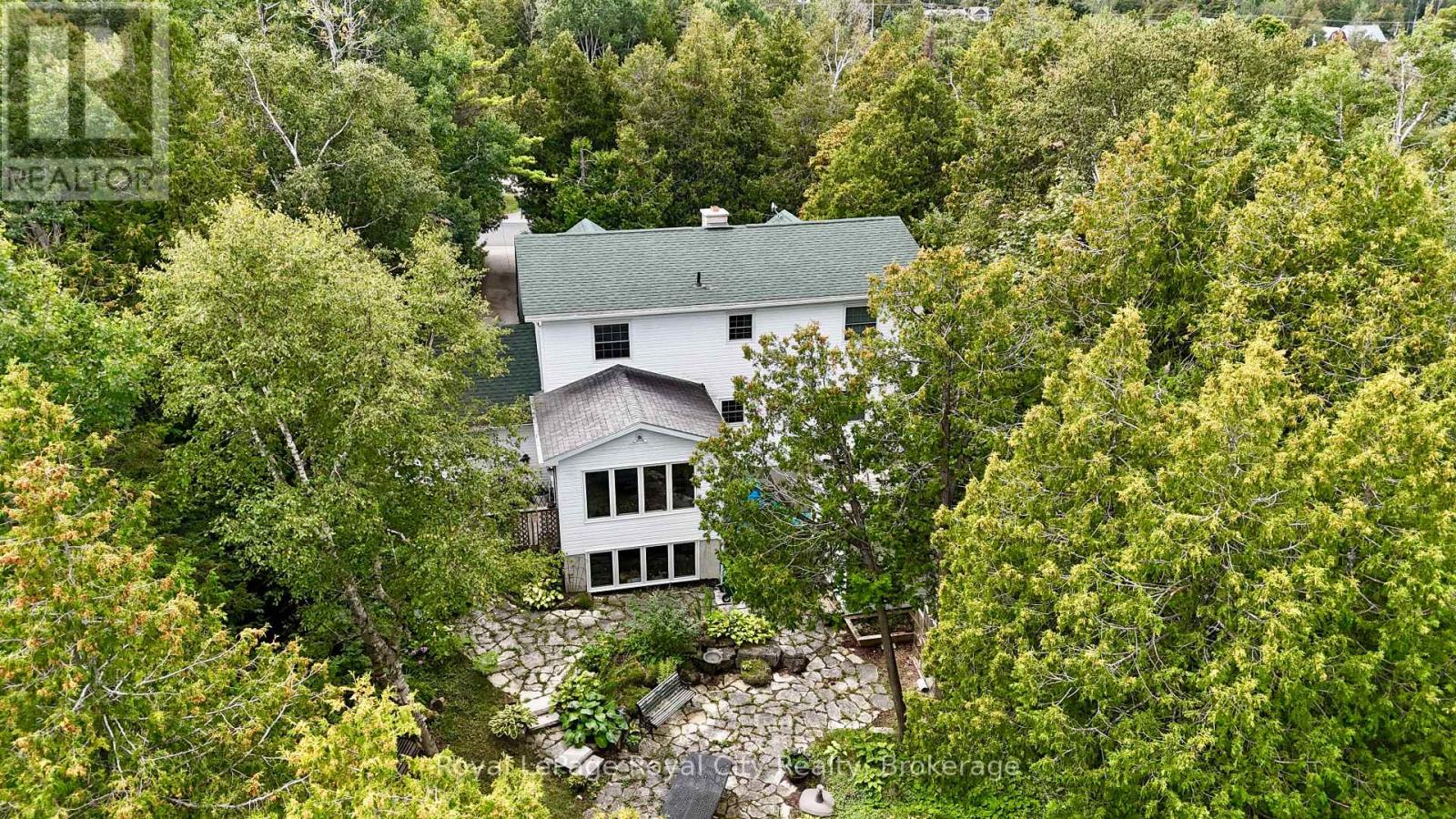 8 Brock Street Property Photo 40