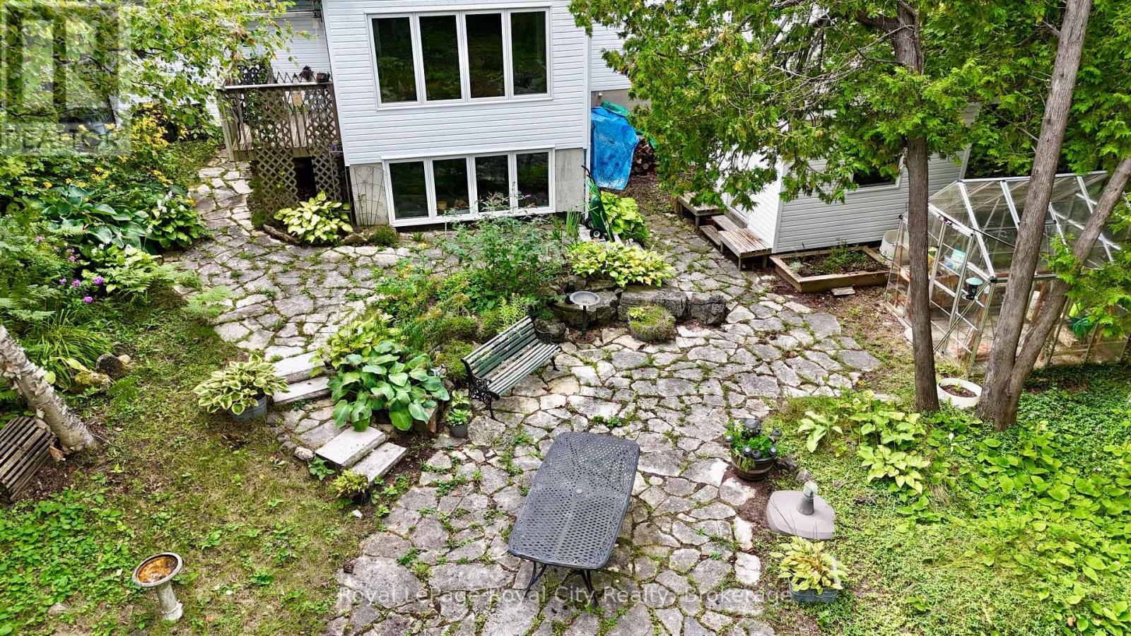 8 Brock Street Property Photo 41