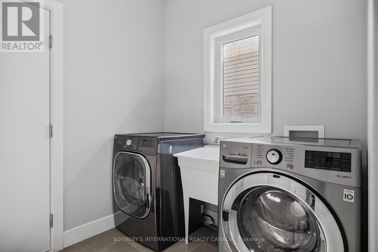 2229 Wateroak Drive Property Photo 16