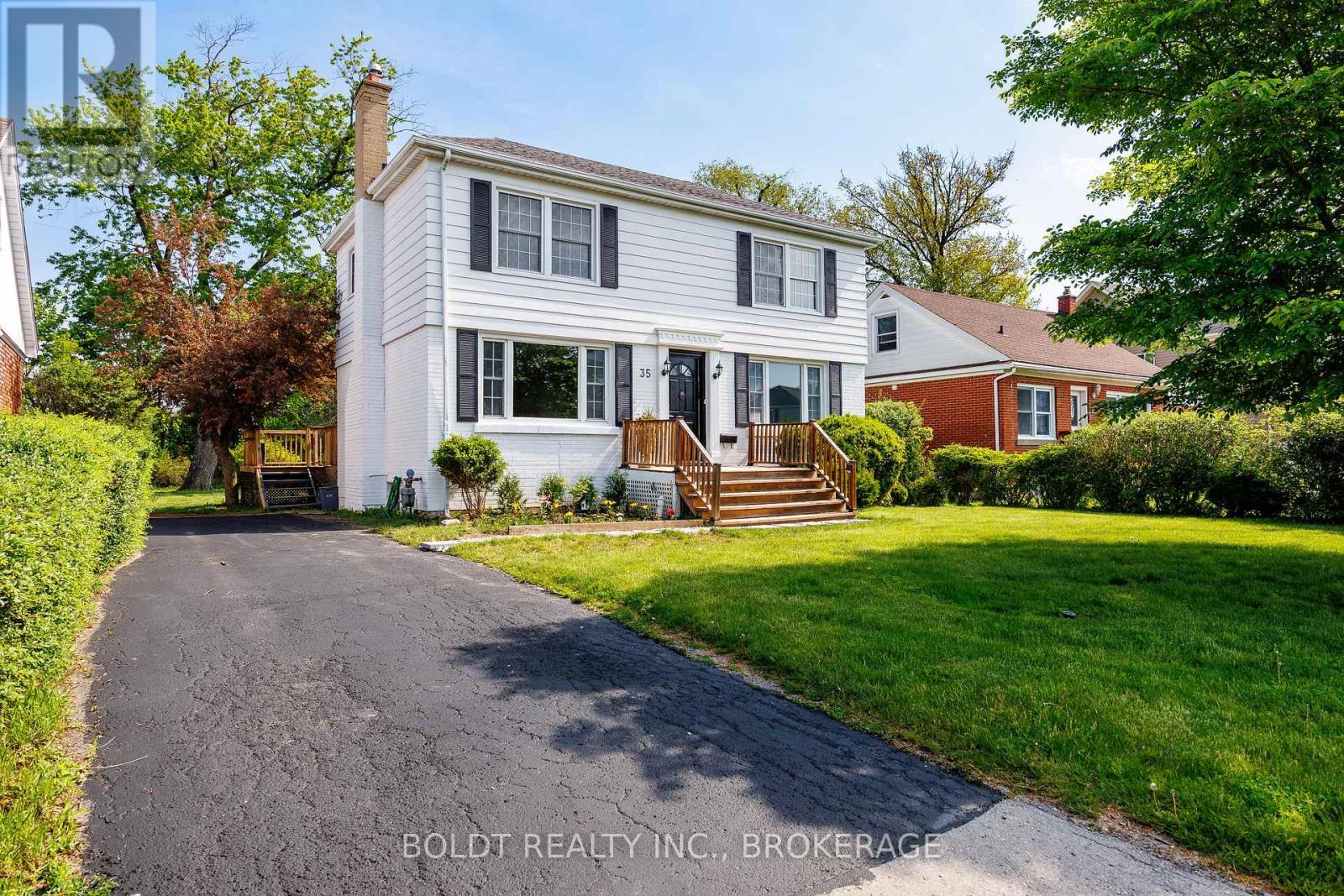 35 RIVERCREST DRIVE