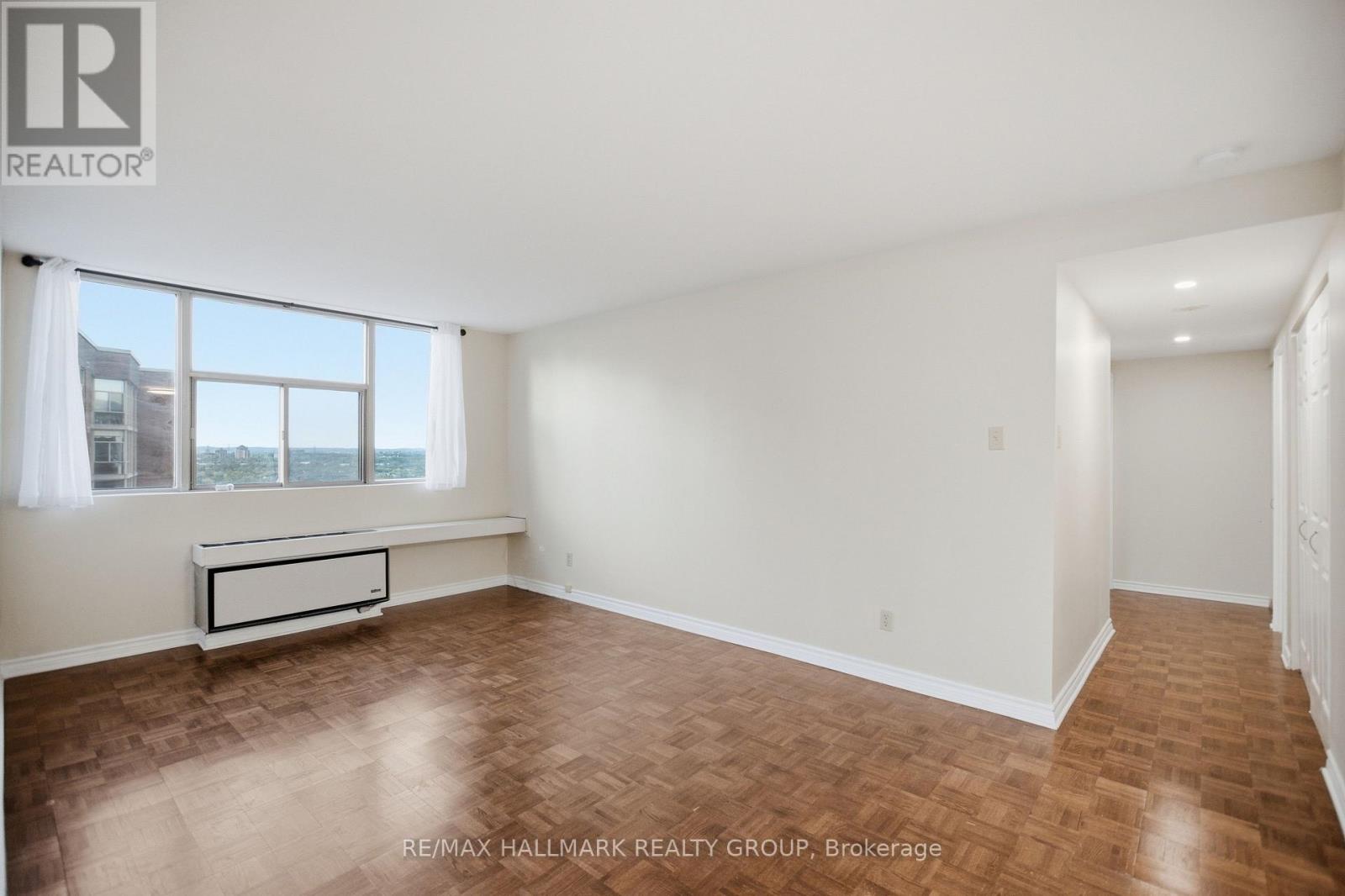 1710 - 2760 Carousel Crescent Property Photo 6