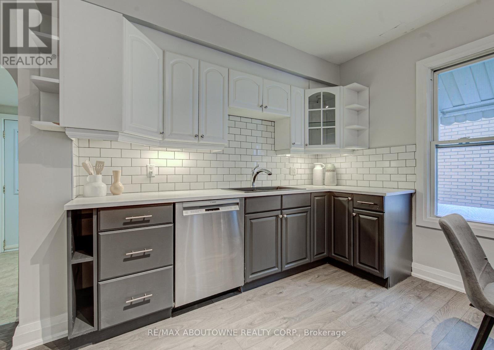 227 East 23rd Street Property Photo 7