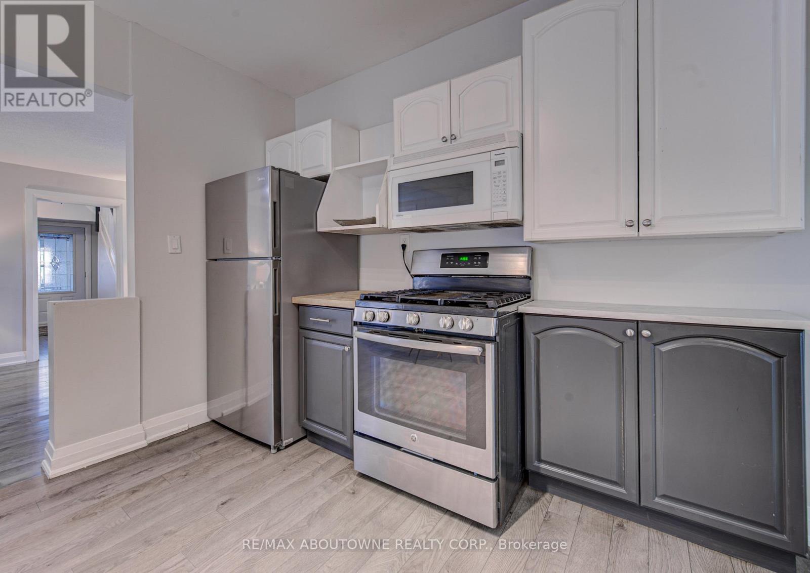 227 East 23rd Street Property Photo 10