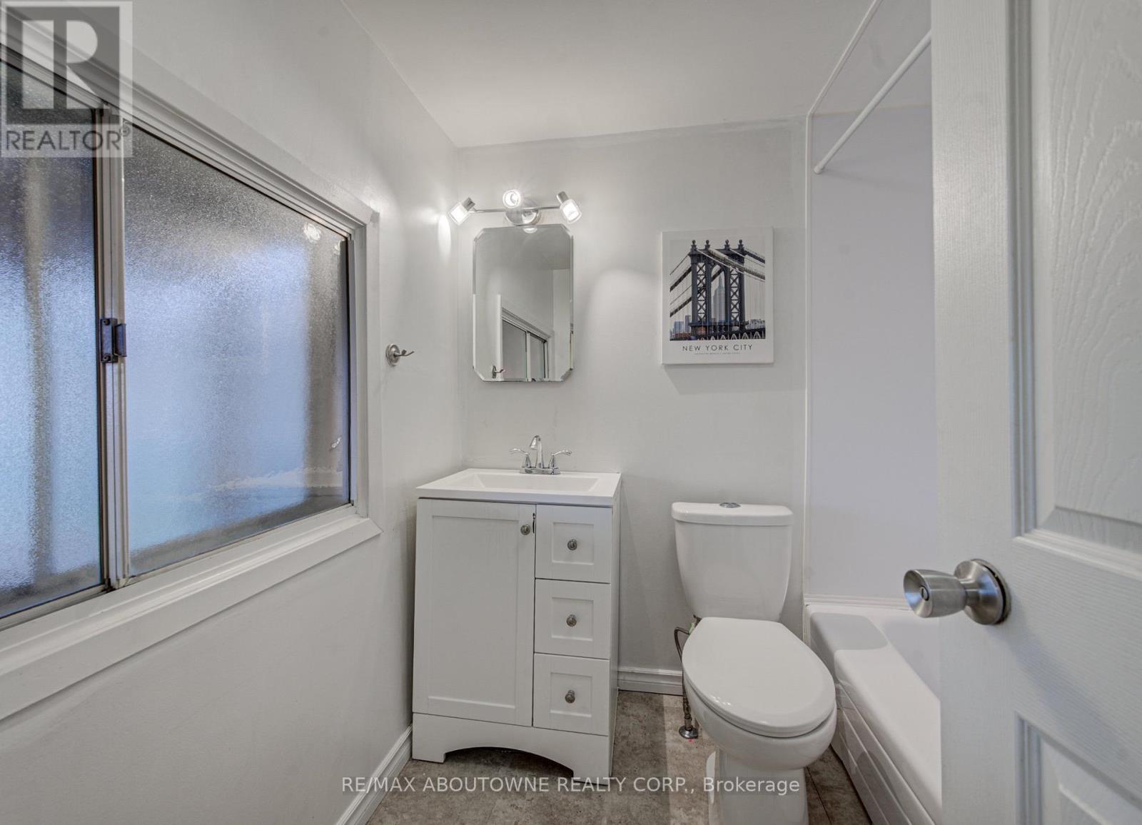 227 East 23rd Street Property Photo 18