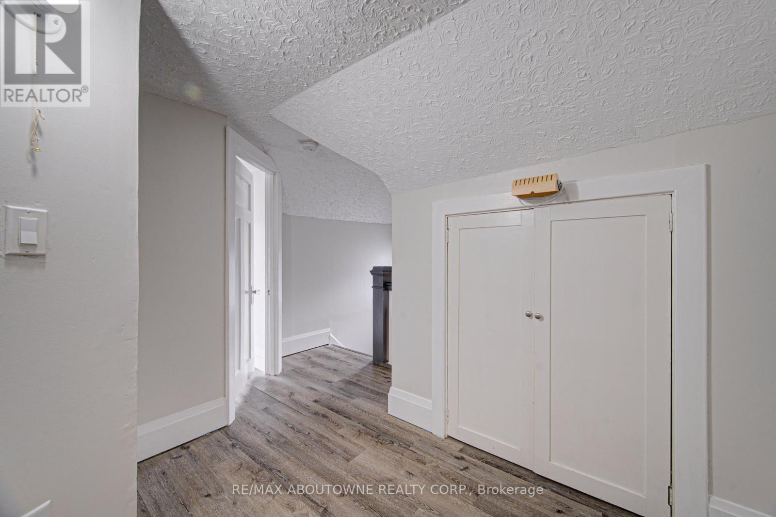 227 East 23rd Street Property Photo 30