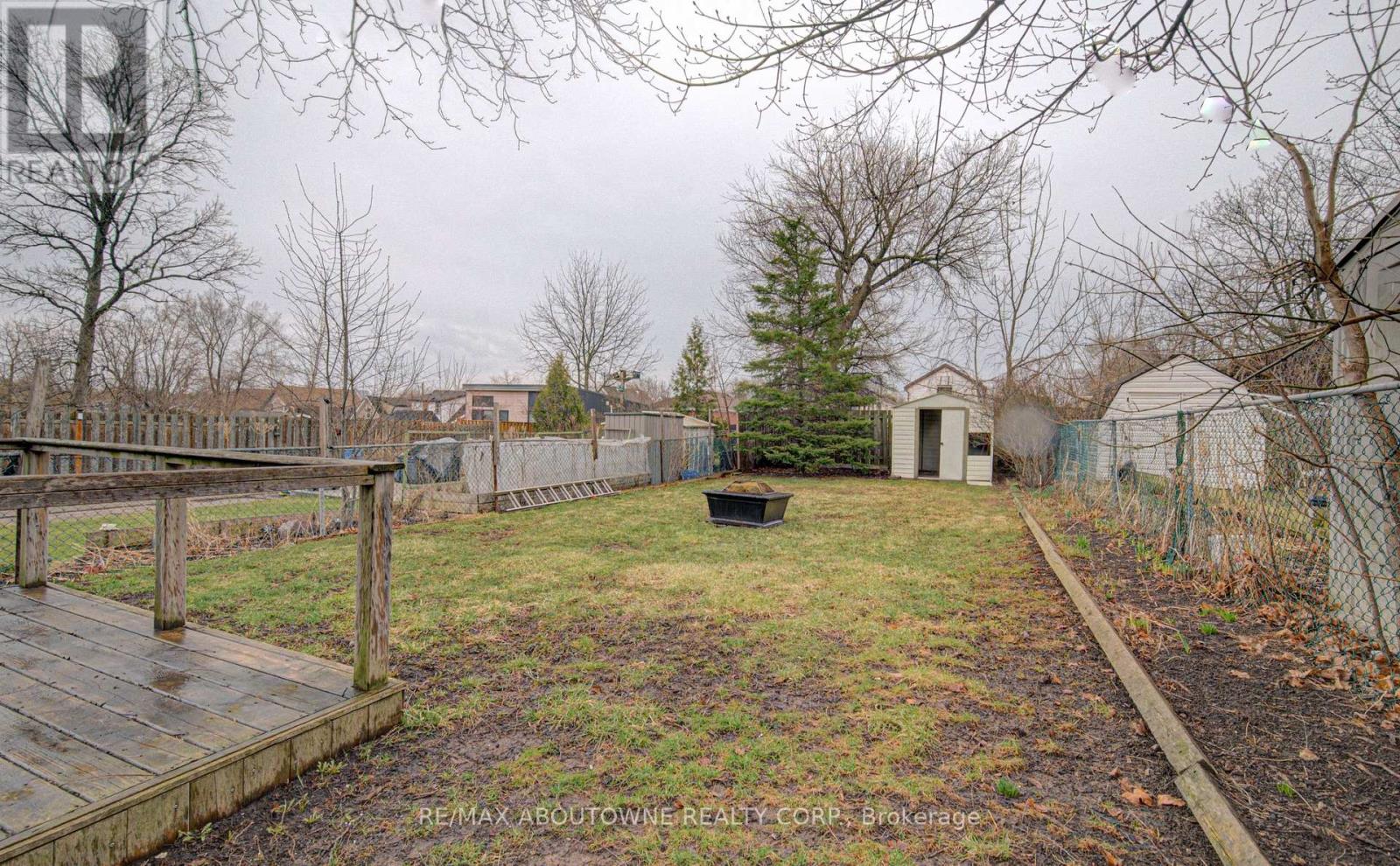 227 East 23rd Street Property Photo 32
