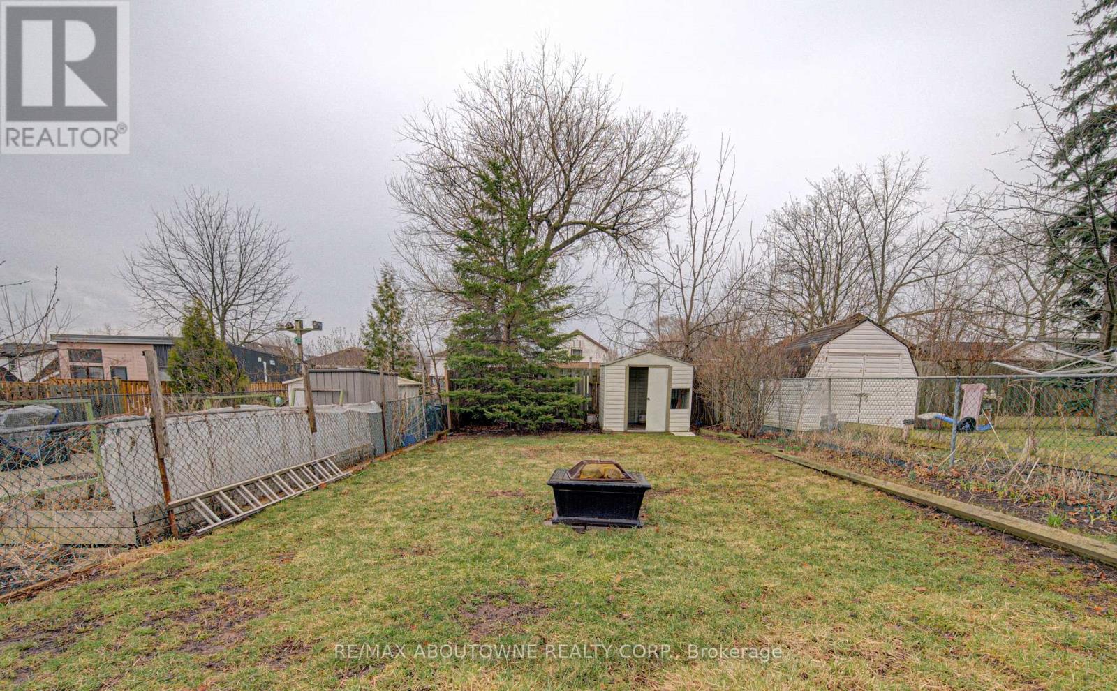 227 East 23rd Street Property Photo 33