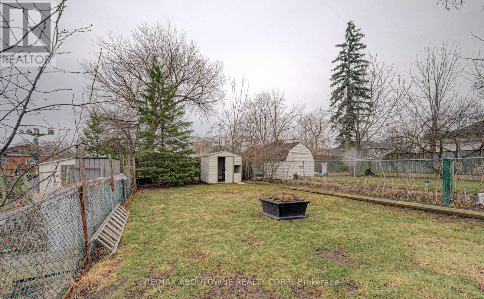 227 East 23rd Street Property Photo 34