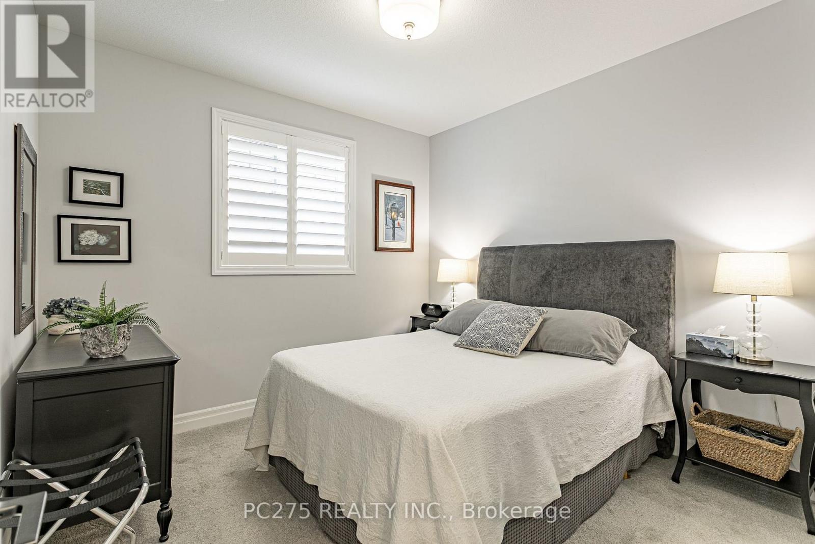9 Foxborough Place Property Photo 10