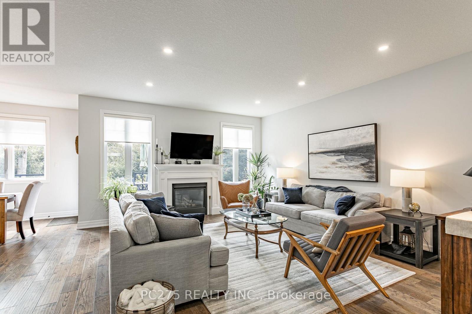 9 Foxborough Place Property Photo 13
