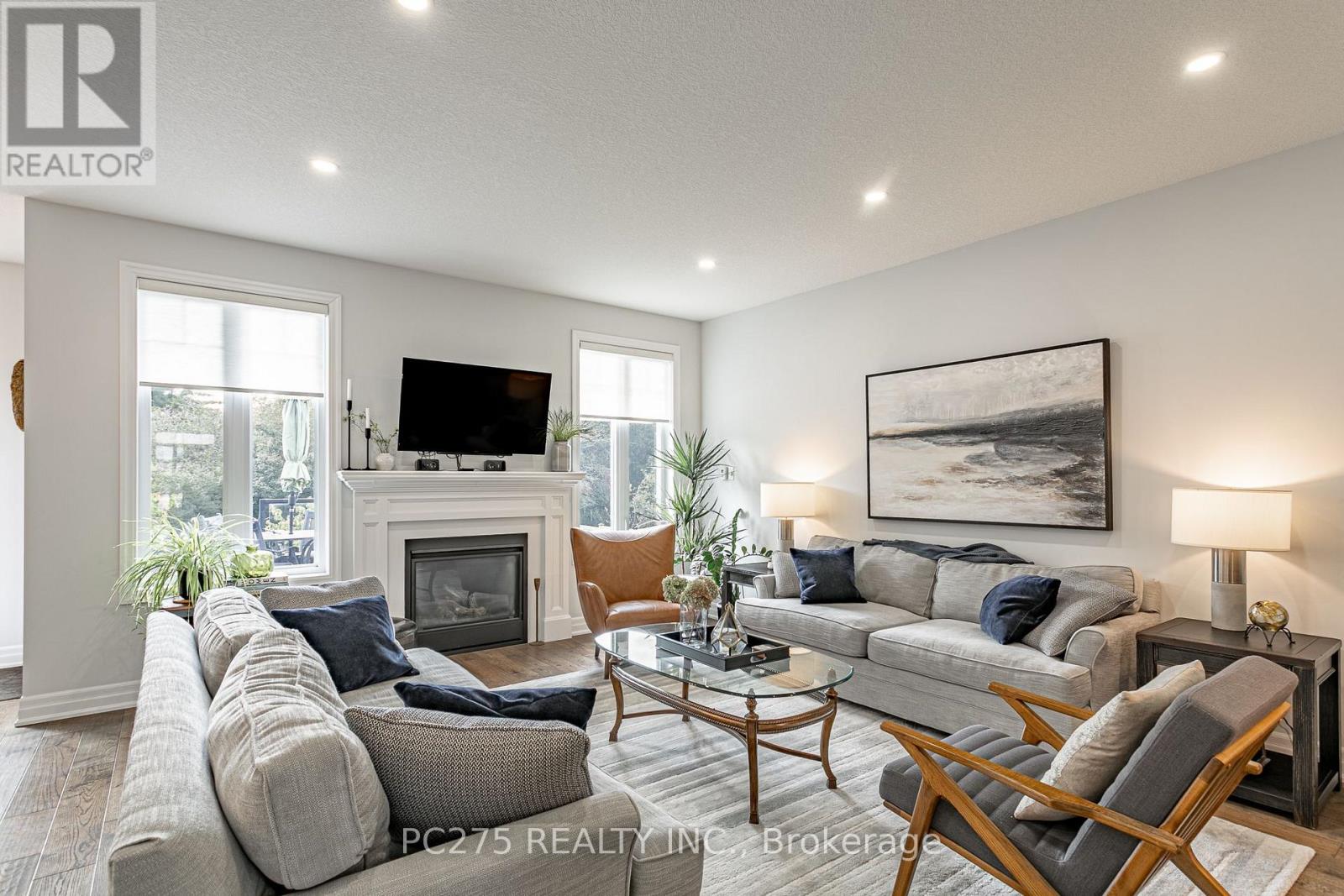 9 Foxborough Place Property Photo 14