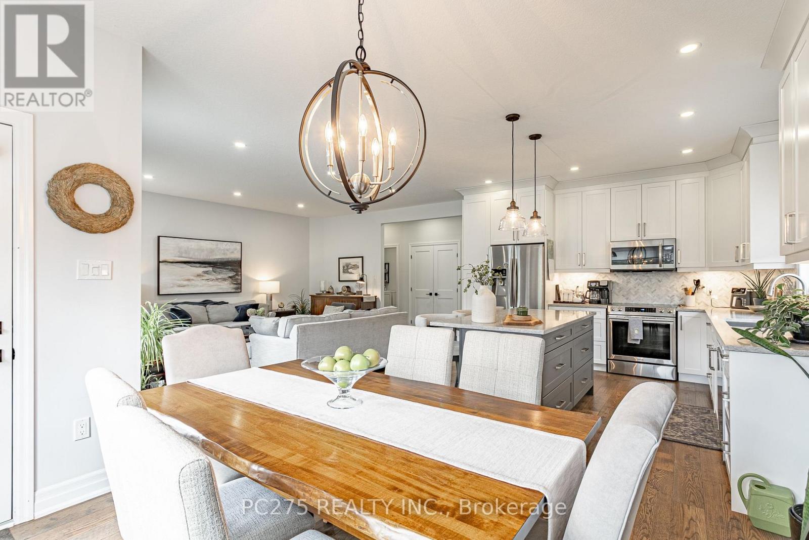 9 Foxborough Place Property Photo 22
