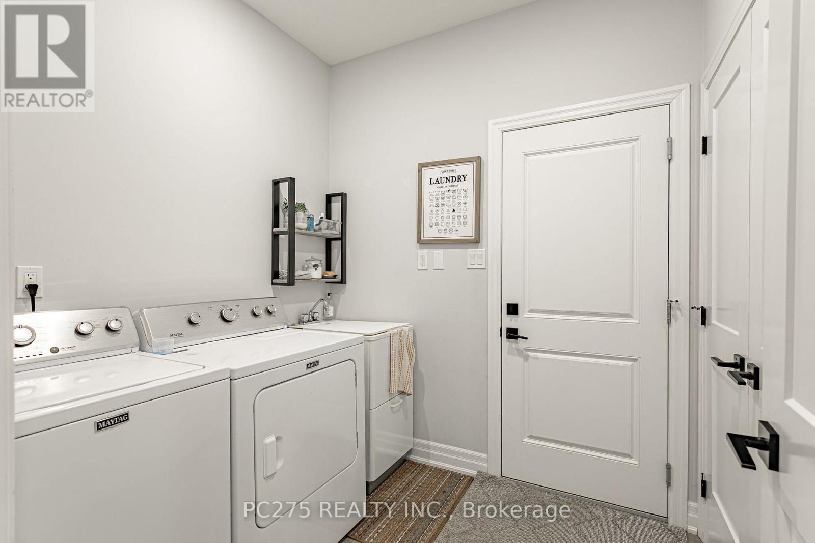 9 Foxborough Place Property Photo 24