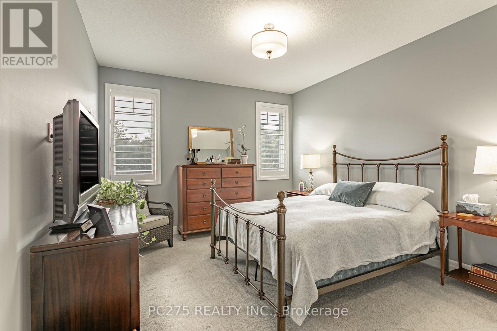 9 Foxborough Place Property Photo 25