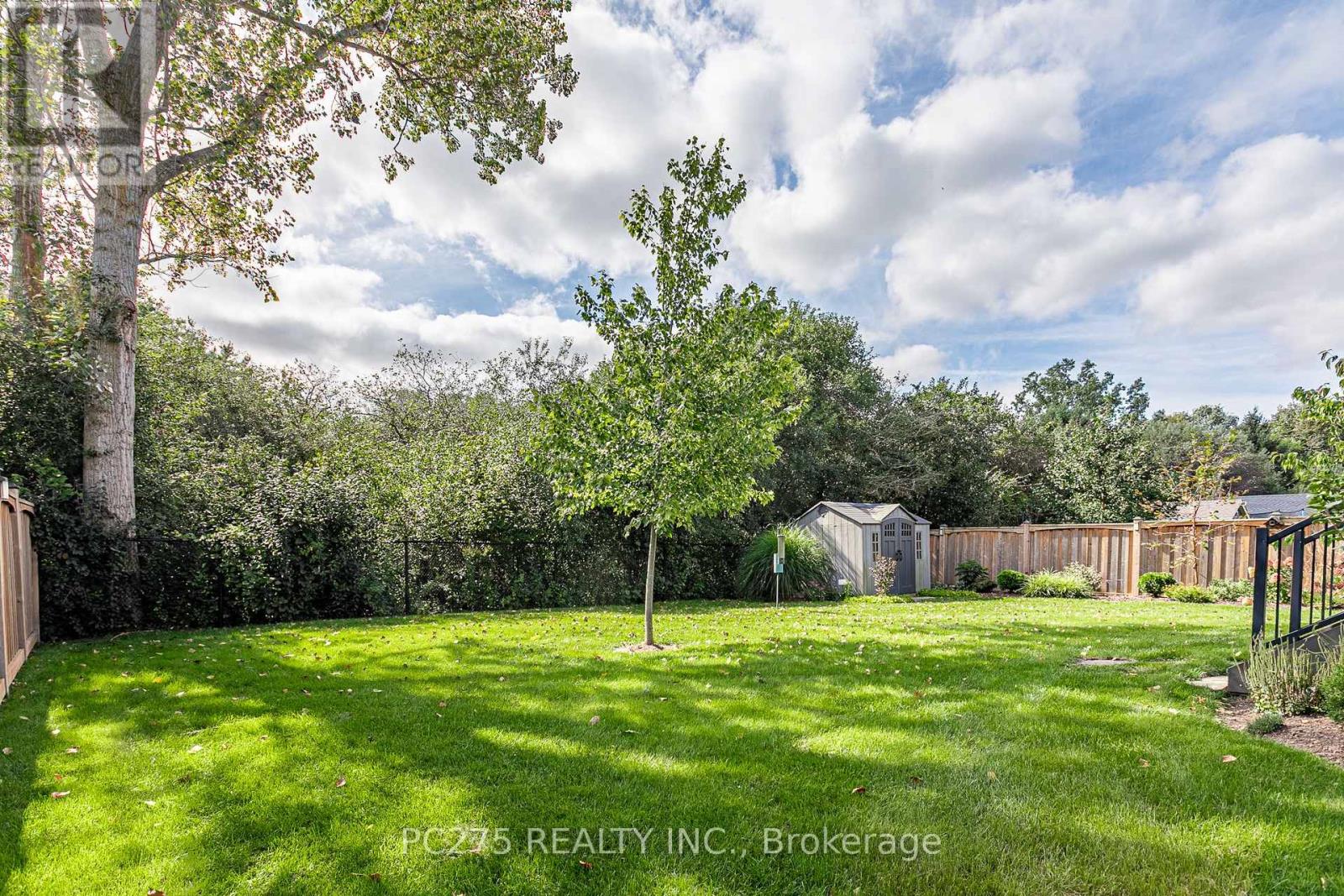 9 Foxborough Place Property Photo 40