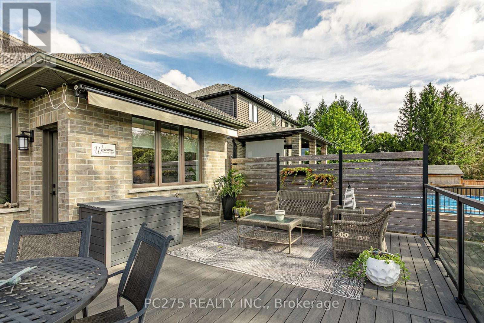 9 Foxborough Place Property Photo 41