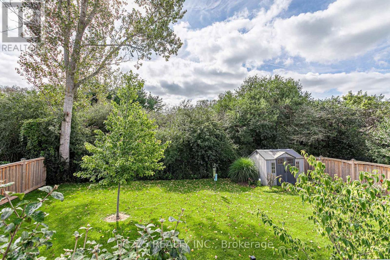 9 Foxborough Place Property Photo 44