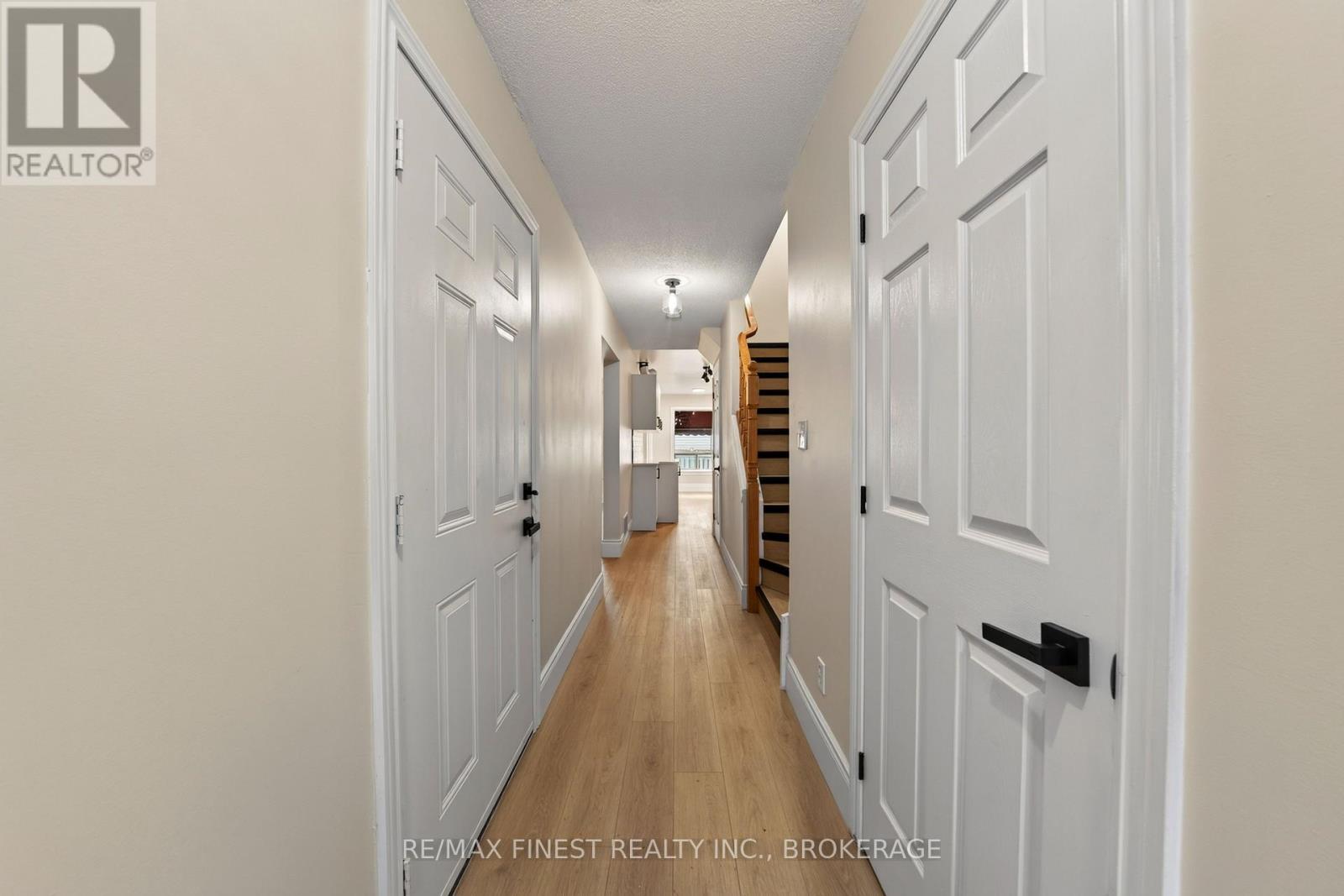 975 Ringstead Street Property Photo 4